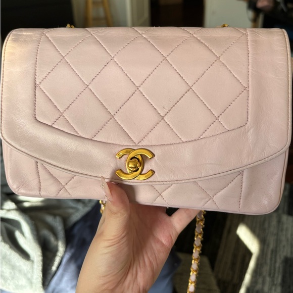 Vintage Pink Chanel Diana - Picture 12 of 13